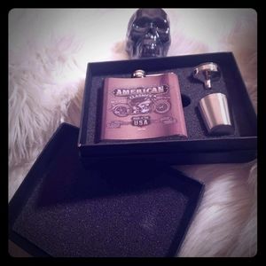 American decanter set